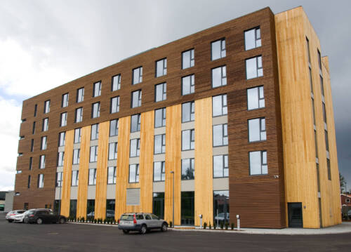 Woodify har levert brannimpregnert utvendig kledning til Elgstua Hotell
