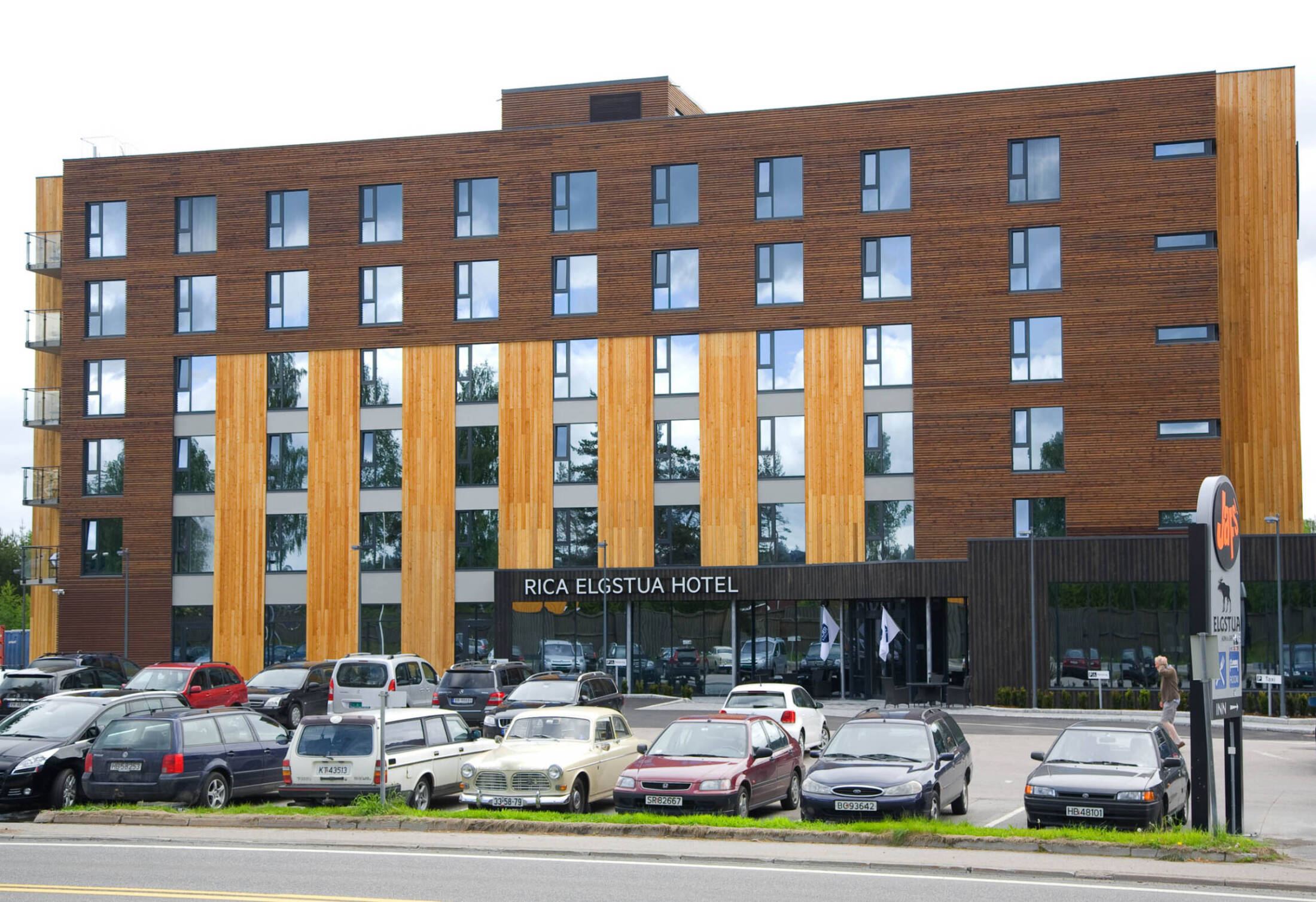 Brannimpregnert utvendig kledning Elgstua Hotell Woodify har levert brannimpregnert utvendig kledning til Elgstua Hotell