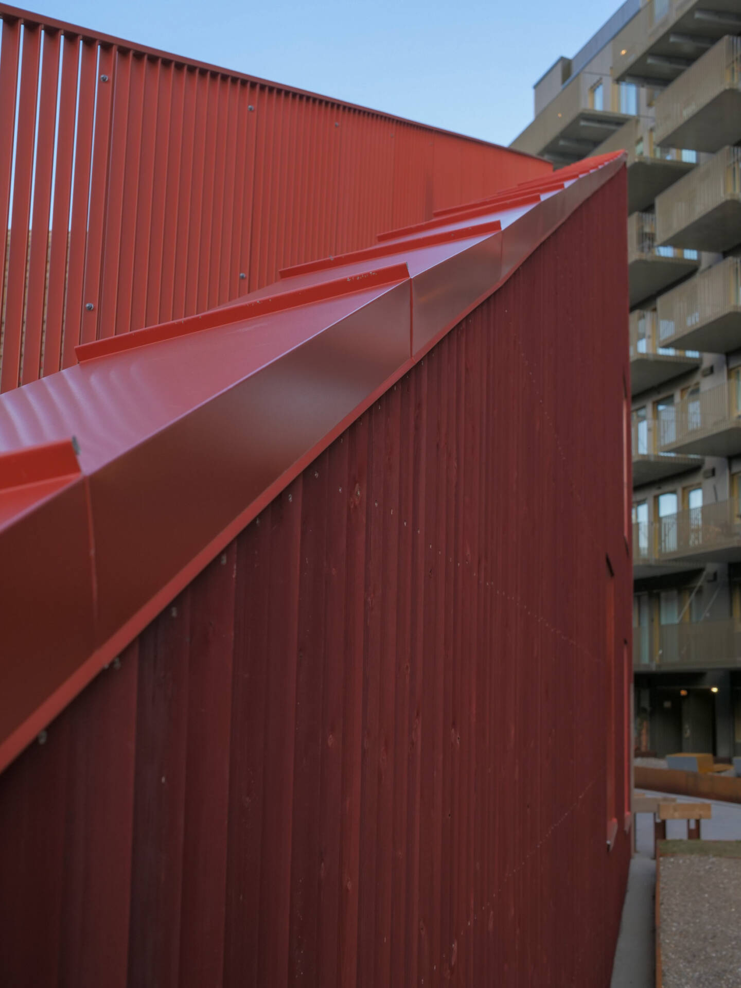 Thermowood med farge Vervet barnehage har fått Thermowood med farge fra Woodify