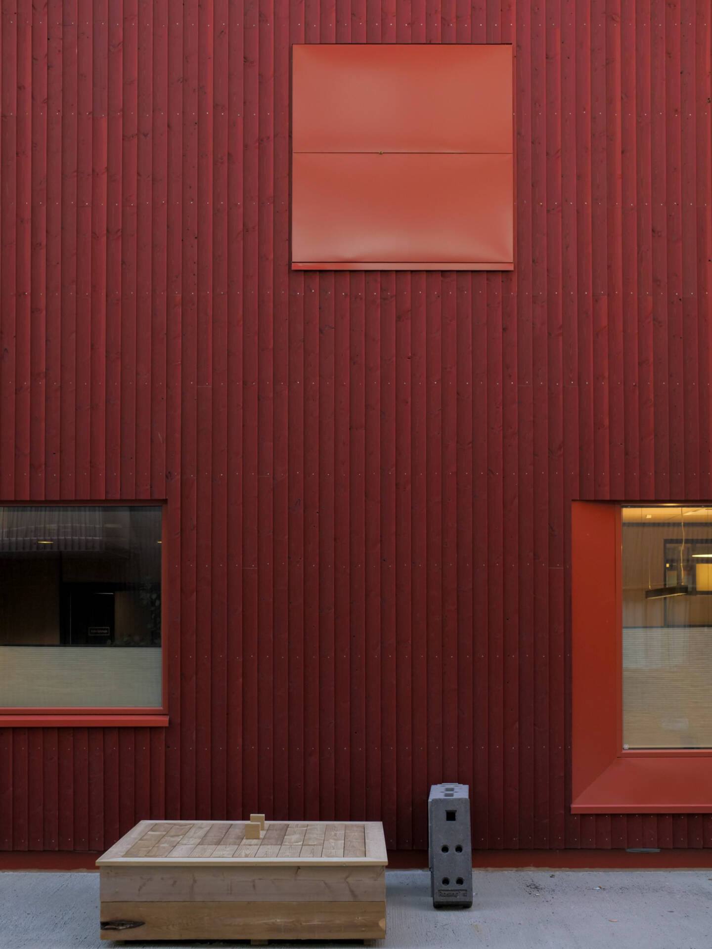 Thermowood med farge Vervet barnehage har fått Thermowood med farge fra Woodify